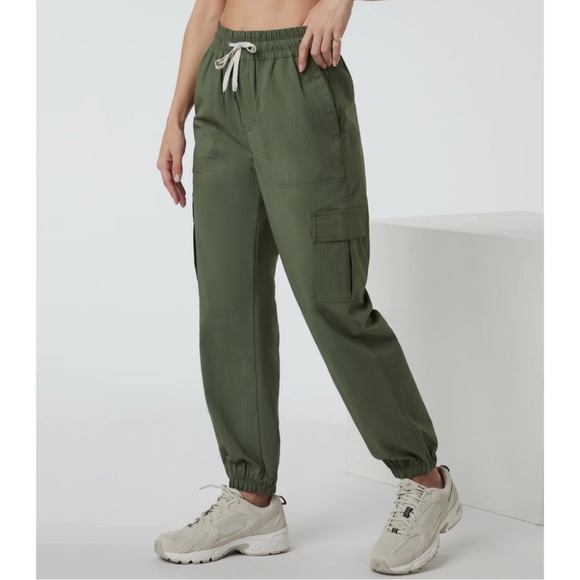 Vuori Pants - Vuori Women's Birch Jogger Army Green Athleisure Sustainable Preppy